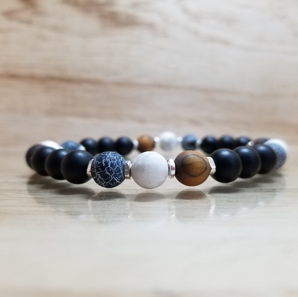 Tiger Eye, Onyx, Howlite & Effloresce Brac…